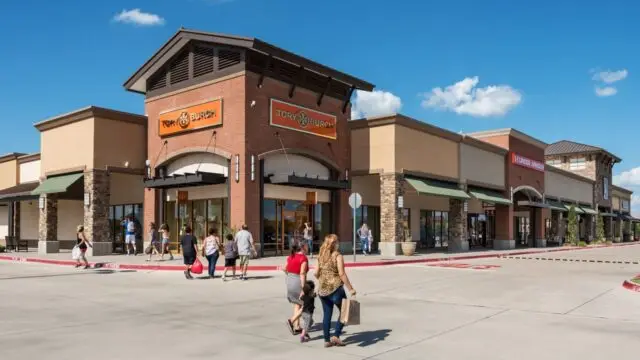 Allen Premium Outlets in Allen, TX