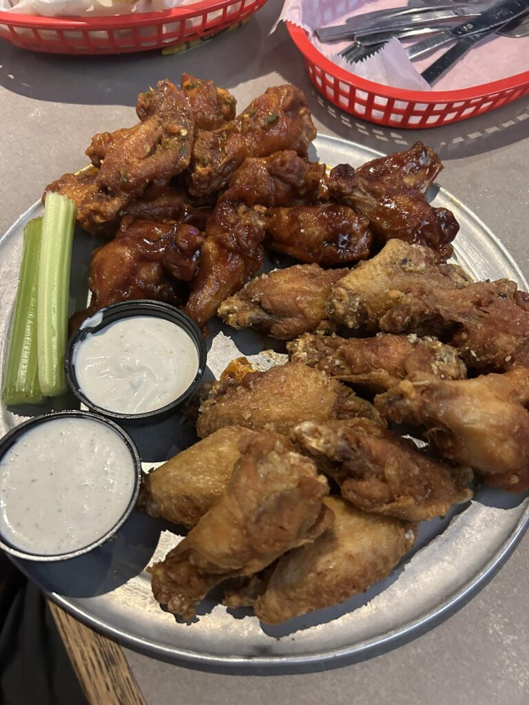 Pluckers Wing Bar (The Village)