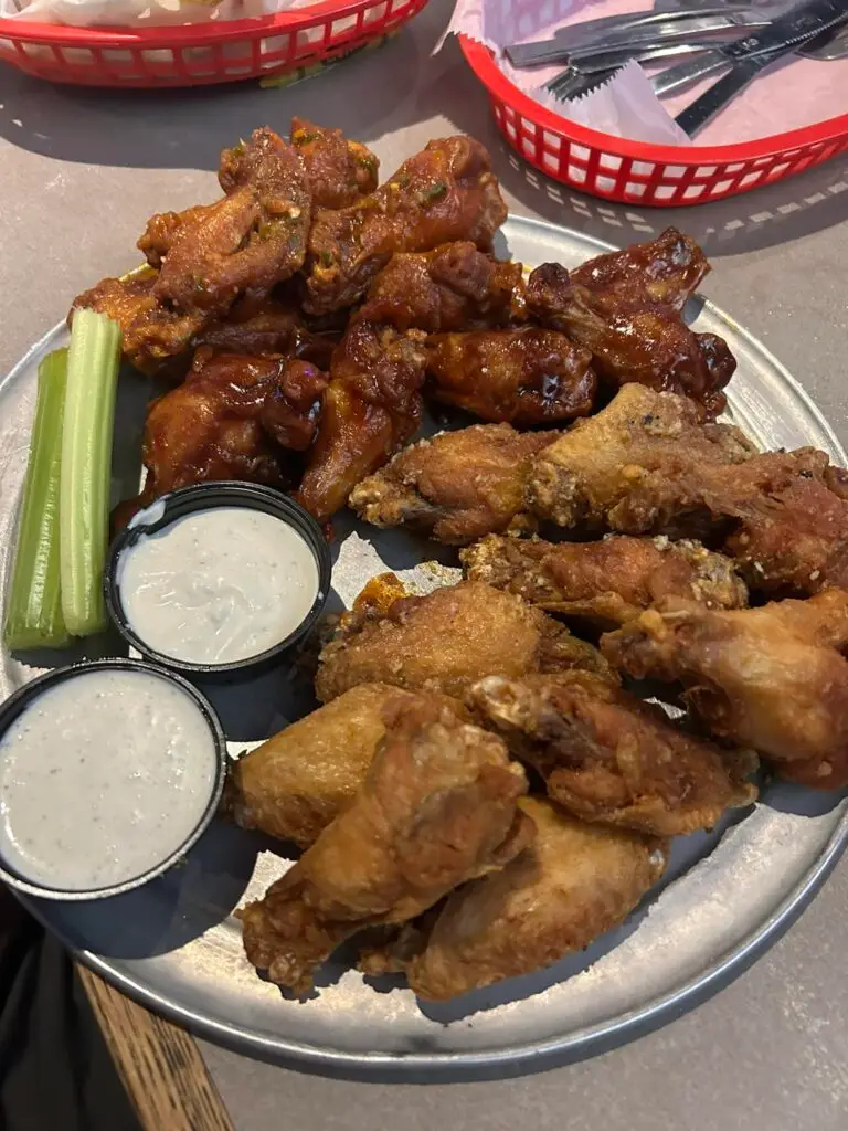 Pluckers Wing Bar