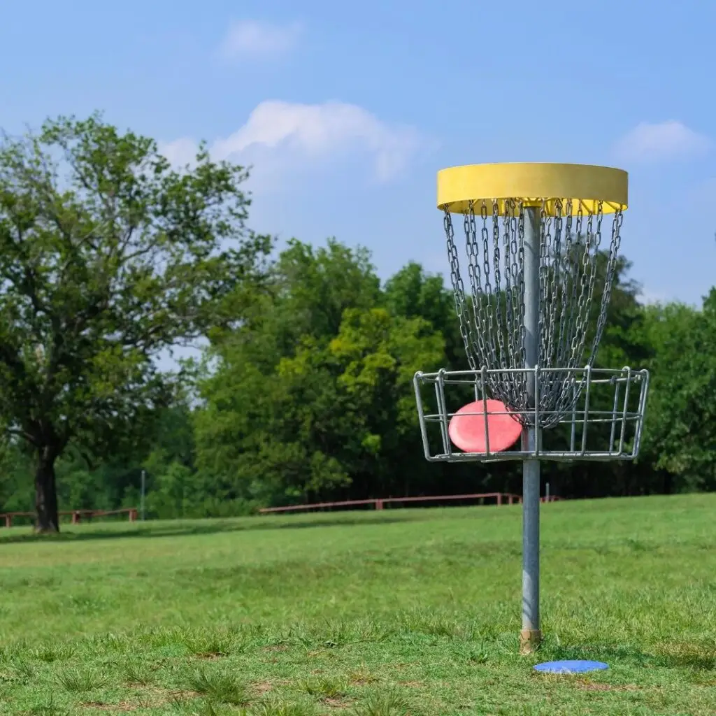 Disc Golf at Bethany Lakes Park