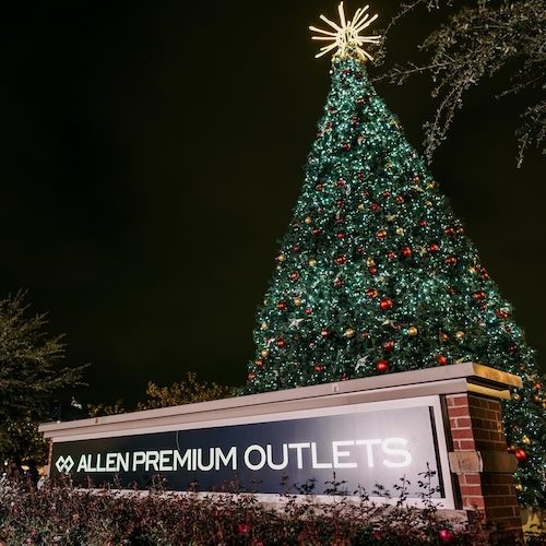 Allen Premium Outlets Christmas Tree